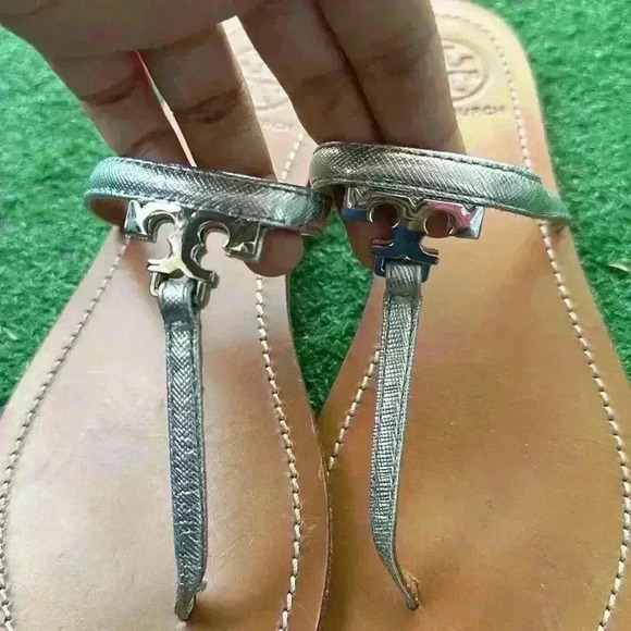 Tory Burch - Picture 2 of 4